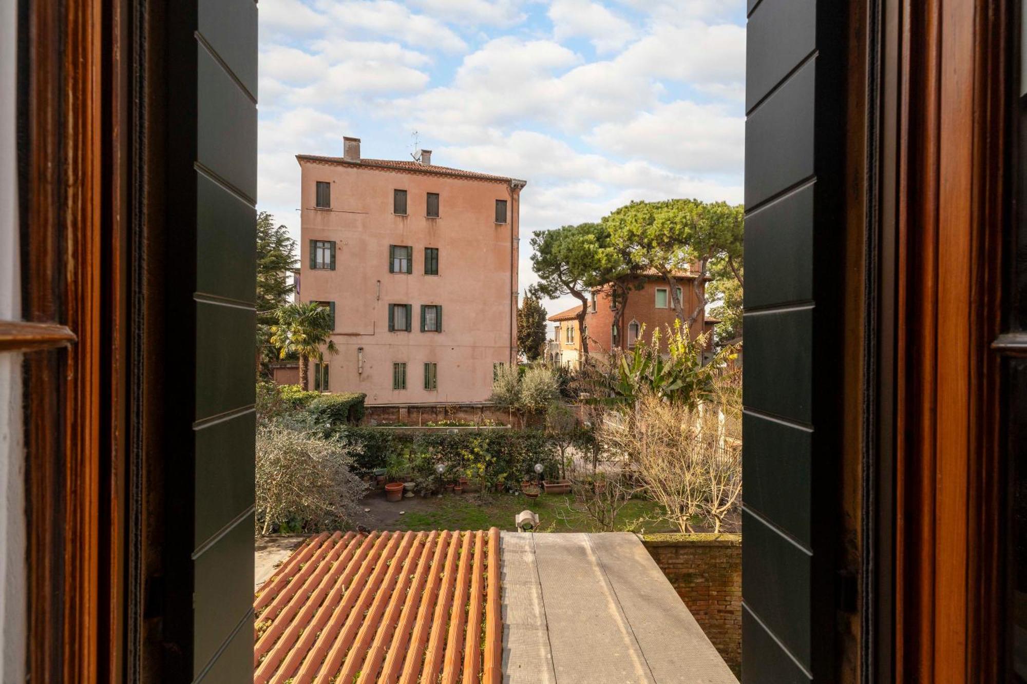 Bed And Breakfast Casa Delle Rose Lido Venezia Венеция-Лидо Экстерьер фото
